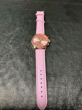 Women's Pink Leather Strap Fashion Watch - Rose Gold Dial